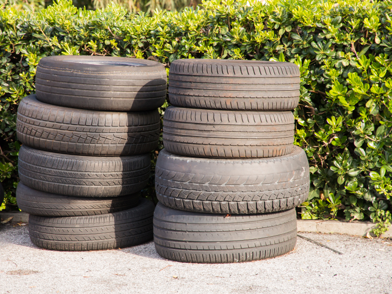 schlecht gelagerte Reifen tires.jpg