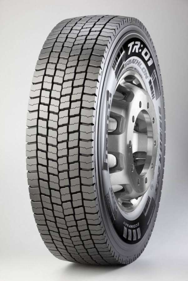 215/75R17.5 126/1249 Pirelli TR01 Triatlon